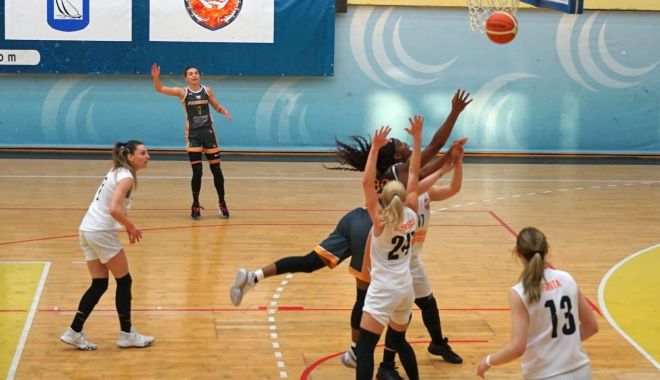 Baschet / Phoenix CSU Simona Halep, „dublă” cu U Cluj, în play-off - baschetphoenix-1618995067.jpg