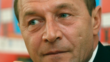 Băsescu: Sunt îngrijorat de o eventuală nouă criză, dar suntem mai bine pregătiți ca în 2009 - basescu-1313154027.jpg