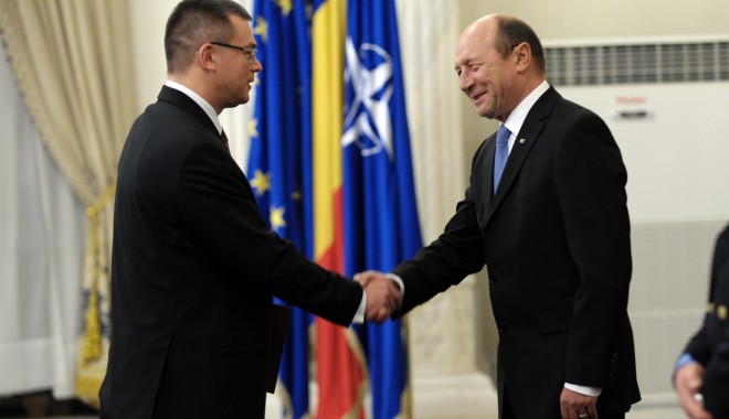 Băsescu și Ungureanu au analizat recuperarea salariilor și scăderea CAS - basescu-1332371283.jpg