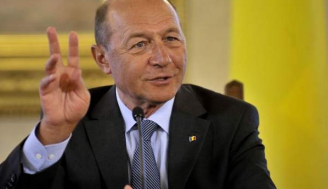 Traian Băsescu a pregătit cadoul pentru Crin Antonescu - basescu-1348219778.jpg