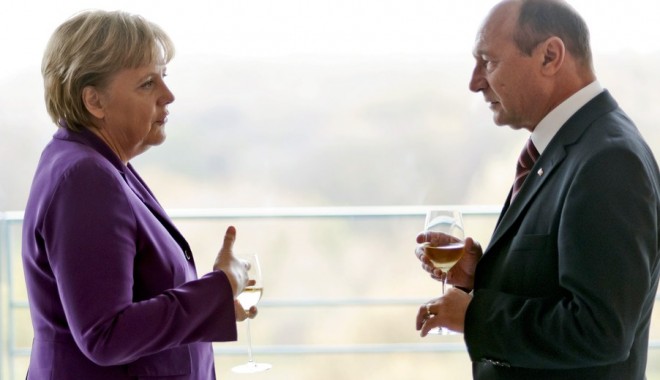 Traian Băsescu a felicitat-o pe Angela Merkel pentru victoria în alegerile legislative - basescu-1379920058.jpg