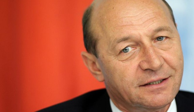 Președintele Traian Băsescu a promulgat legea privind  finanțele publice - basescu-1381797120.jpg
