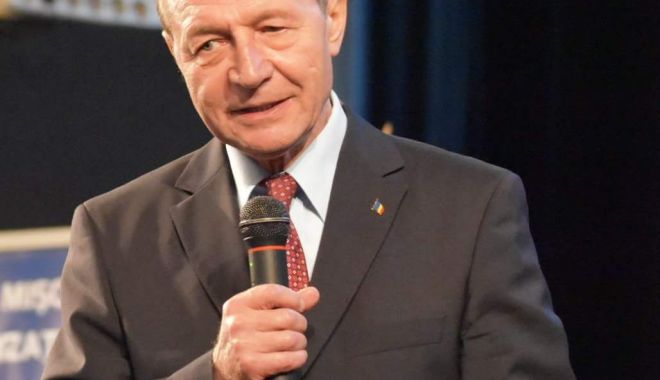 Emil Boc ar putea fi candidat comun al PNL și PMP la Primăria Cluj - basescu-1558380670.jpg