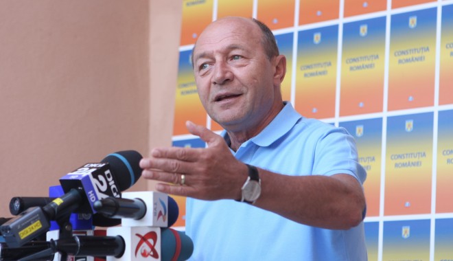 REFERENDUM /  BEC: 45,92% - prezența la vot la închiderea urnelor - basescu3-1343598252.jpg