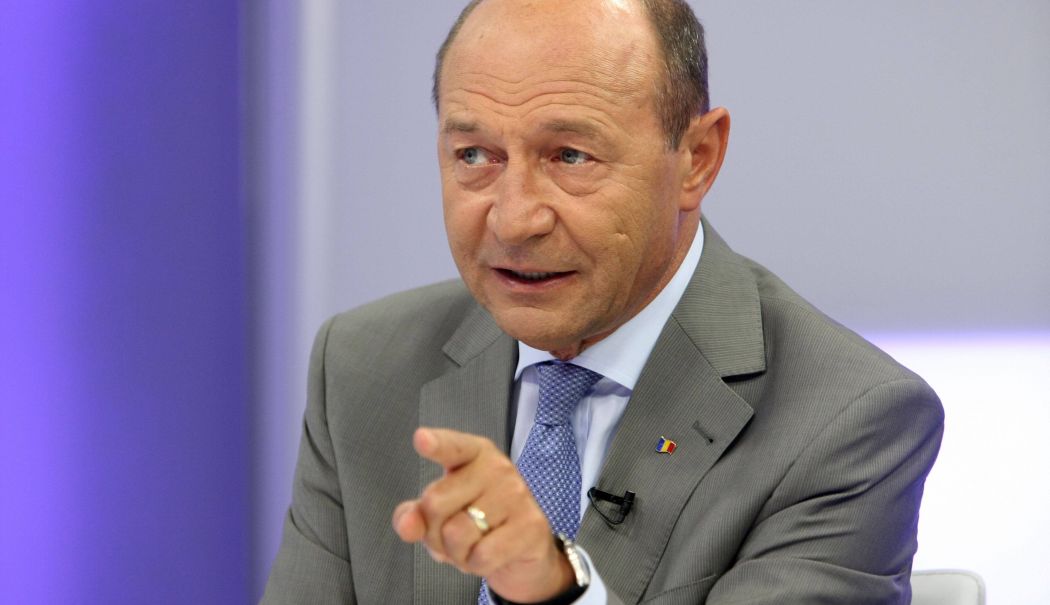 Traian Băsescu a reacționat la RO-Alert: Guvernul inundat de incompetenţă! - basescu95504100-1726764211.jpg