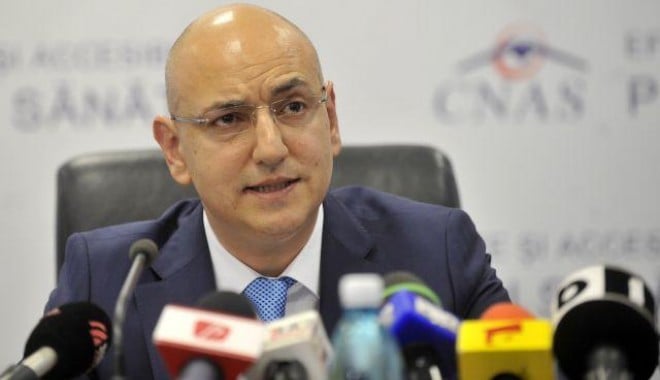 Fostul șef al CNAS, anchetat de DNA în scandalul cardurilor de sănătate. Paguba este de 1,2 milioane euro - basesculadesemnatpeluciandutainc-1373786539.jpg