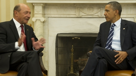 Băsescu, după vizita în SUA: Pentru prima dată, România este protejată de un sistem antirachetă - basescuobama-1315995074.jpg