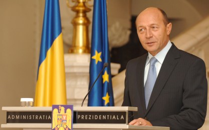 Președintele Traian Băsescu a primit moștenire, anul acesta, un apartament în Constanța - basescutraian2-1309785152.jpg