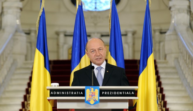 Claudia-Elena Ionaș, noul purtător de cuvânt al Președinției - basescutraian349395100-1329411385.jpg