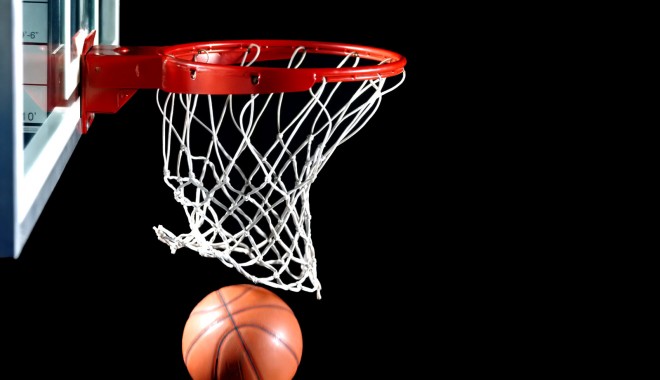 BC Farul, cea de-a șasea victorie în campionat, după 77-68 cu Dinamo - basketball1-1363337880.jpg