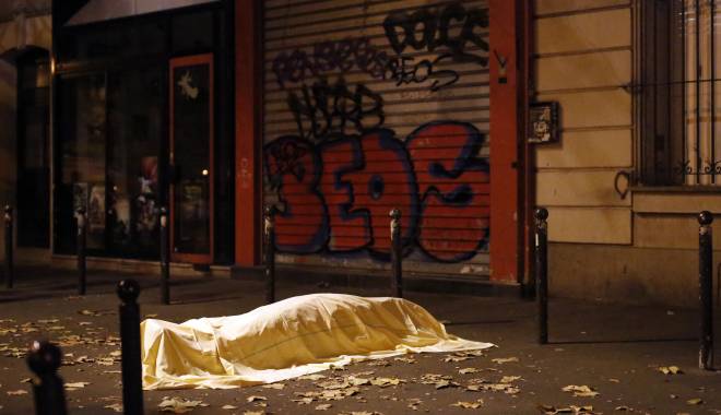 Solistul trupei Eagles of Death Metal, mesaj despre atentatul de la Bataclan - bataclanap789109109383-1457876021.jpg