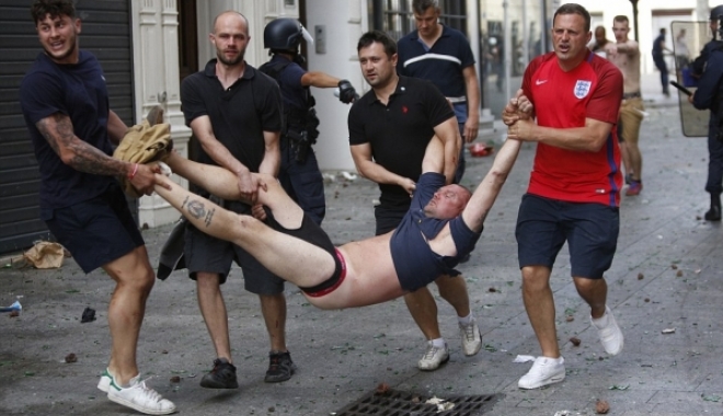 EURO 2016 / Doi suporteri britanici au fost condamnați după incidentele de la meciul cu RUSIA - bataie-1465831328.jpg