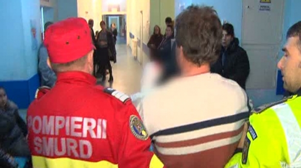 GELOZIA FACE VICTIME! Soțul, la spital cu mâna tăiată, soția - cu părul smuls - bataie490948100-1480151291.jpg
