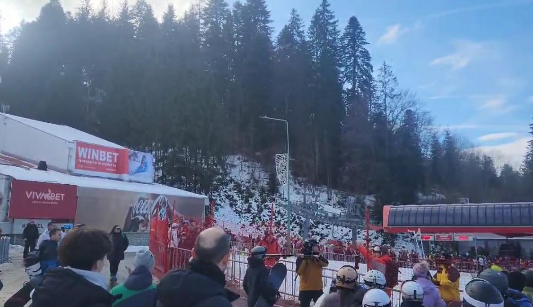 Turiștii s-au luat la bătaie la telegondola din Poiana Brașov. De la ce a început scandalul
