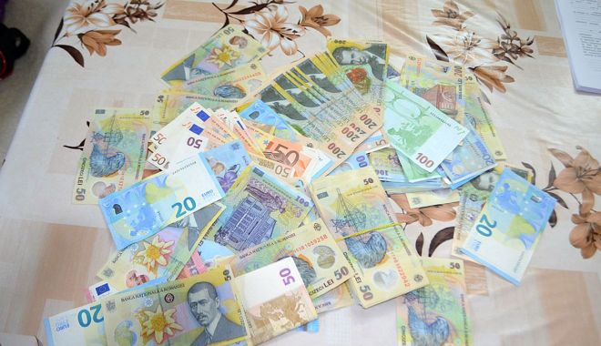 Vârstnic înșelat printr-o nouă metodă: A fost convins să investească 94.000 de lei pentru „susținerea financiară a țării”