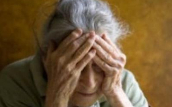 Bătrână în vârstă de 74 de ani, agresată sexual - batrana-1314651915.jpg