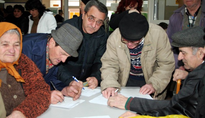Cum să-ți completezi stagiul de cotizare pentru pensie - batranicoadacasadepensiigf20-1329845433.jpg