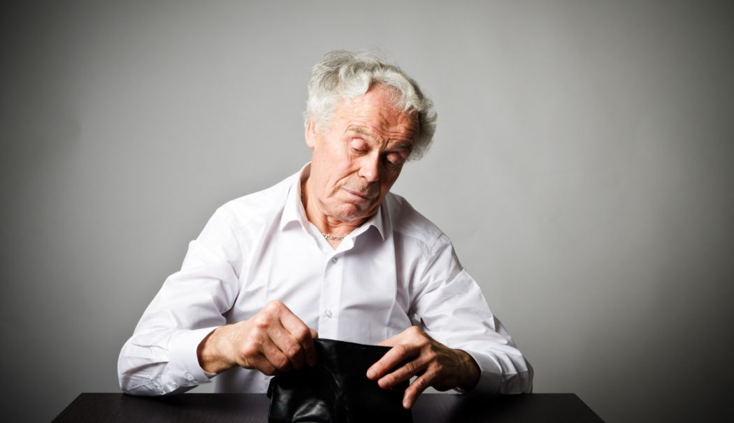 Pensionarii cu venituri mici vor primi un sprijin de la Guvern. Despre ce sumă este vorba - batranisaracipensionaripensionar-1739358860.jpg