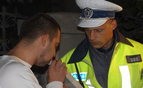 Prinși băuți la volan - bautlavolan-1350207624.jpg