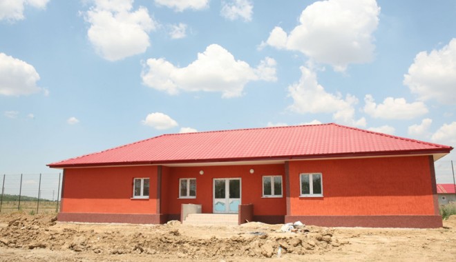 Bază sportivă și sală de sport, în comuna Poarta Albă - bazasportivapoartaalba-1311280541.jpg