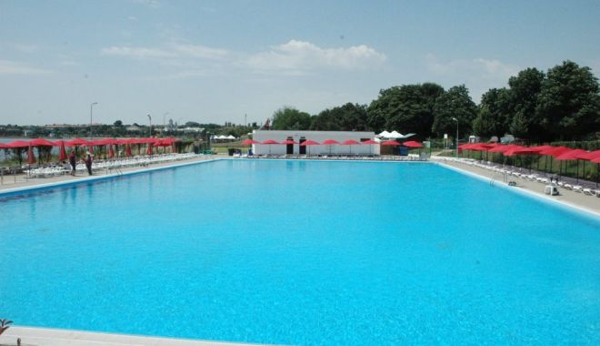 Parcul acvatic din Techirghiol, închis de primărie, pentru a preveni răspândirea noului coronavirus - bazinele-1594721216.jpg