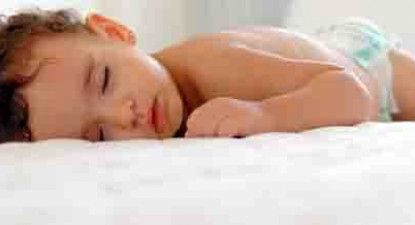 Culcă-l pe bebe atunci când dă primele semne de somn - bb1a46b2b16238f66c31e19f78b79247.jpg