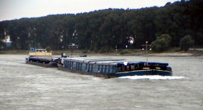 O barjă moldovenească, cu 964 tone de fosfați, s-a scufundat lângă Ghindărești - bc4e243f4d9608fbebc0b23447bffca9.jpg