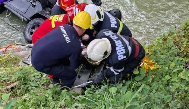 Doi bărbaţi dispăruţi de vineri, găsiţi morţi într-un autoturism