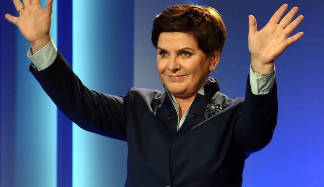 Polonia va primi numai 100 de refugiați, pe care i-a verificat minuțios - beataszydlo-1452179405.jpg