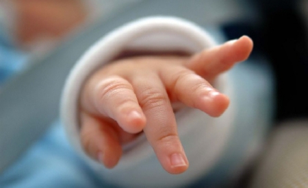 Botoșani: Un bebeluș a venit pe lume pe data de 11.11.'11, la ora 11:11 - bebe-1321024057.jpg