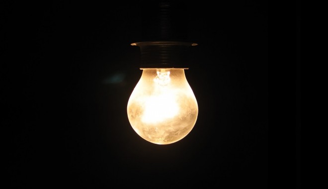 Lucrări ENEL. Află aici în ce zonă din Constanța se oprește curentul electric, luni - bec-1384686207.jpg