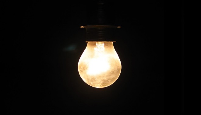 Lucrări ENEL. Află aici unde se oprește curentul electric, mâine - bec-1389885284.jpg