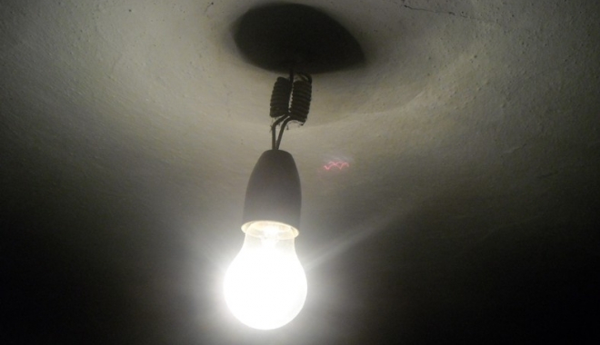 ENEL. Vezi aici unde se oprește curentul electric, mâine, la Constanța - bec-1469719116.jpg