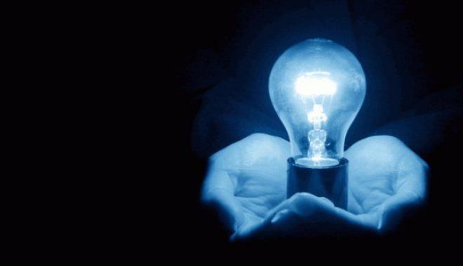 Mai multe străzi din Constanța, fără curent electric - bec-1551821102.jpg