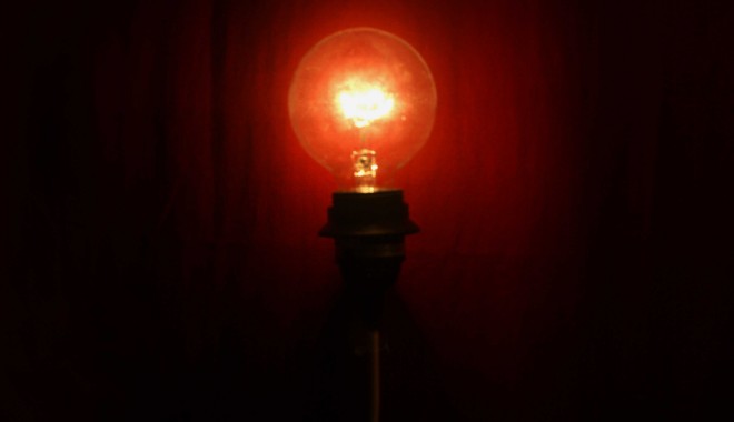 Zona Pod Butelii și cartierul Primo, fără curent electric - bec13-1365383381.jpg