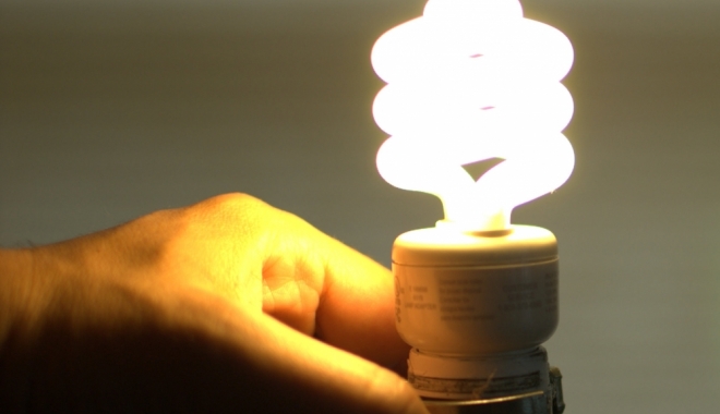ENEL. Vezi aici unde se oprește curentul electric, azi, la Constanța - bec1357756078-1463725676.jpg