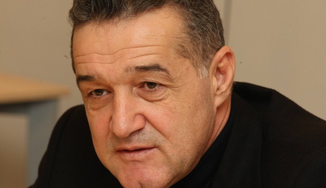 Becali, vizitat de călugări de pe muntele Athos - becali-1370074674.jpg