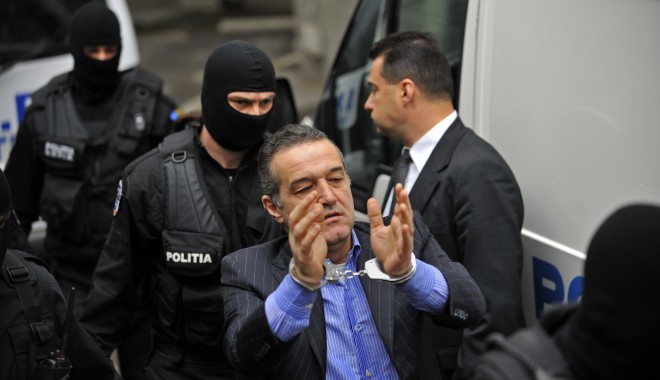 Instanța a decis: GIGI BECALI, ÎNCĂ ȘASE LUNI după GRATII - becali-1372346196.jpg