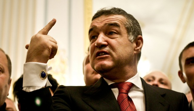 Gigi Becali nu face mofturi  la Poarta Albă - becali-1384153342.jpg