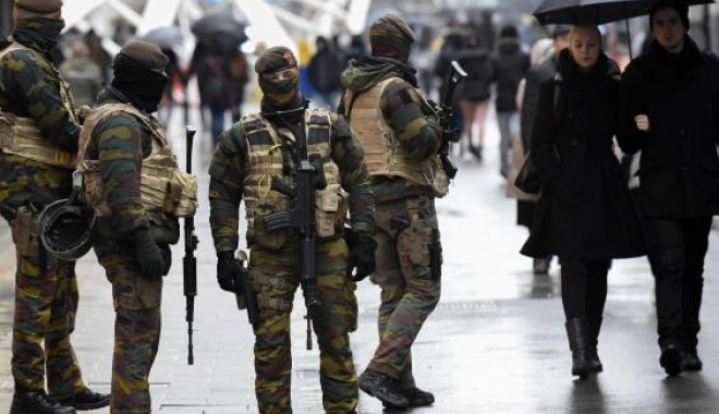Belgia suplimentează efectivele armatei care patrulează pe străzile din Bruxelles - belgia-1460388922.jpg
