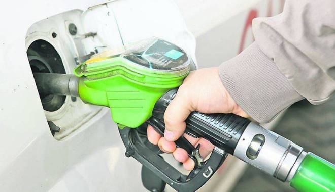 Carburanții, mai scumpi în România decât în Austria, Germania sau Franța - benzina-1440689392.jpg