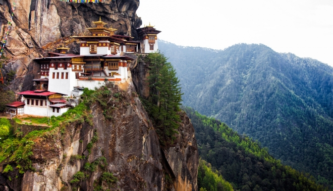 Țara în care există Ministerul Fericirii, iar legile parcă sunt din povești - bhutantravelvogue25apr15istockb-1469446362.jpg