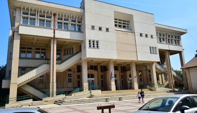 Se redeschide Biblioteca Județeană - bibliotecajudeteanaioannroman5-1590924095.jpg
