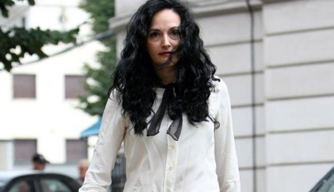 Alina Bica, fosta șefă DIICOT, condamnată la 3 ani și 6 luni de închisoare cu executare - bica-1485443596.jpg