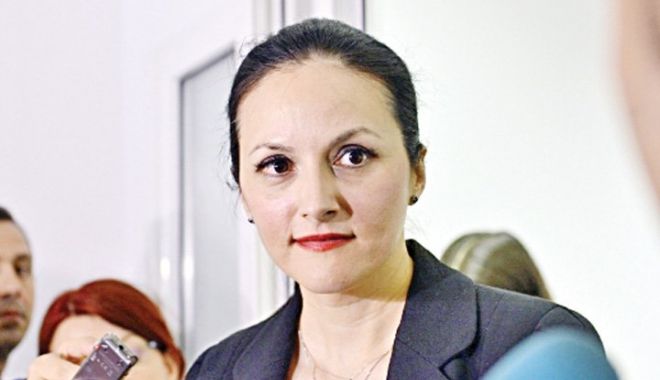 Alina Bica a primit statutul de refugiat politic în Costa Rica - bica-1524215823.jpg