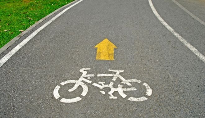 Trei bicicliști, loviți de două mașini în decurs de jumătate de oră. Unul a fost decapitat de un șofer beat - bici-1558818909.jpg
