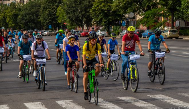 Bicicliștii și-au dat întâlnire la Casa de Cultură din Constanța - biciclistii-1562392979.jpg