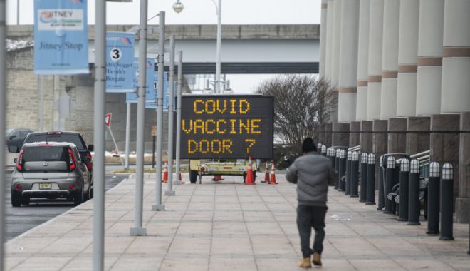 Joe Biden este nevoit să renunțe la măsura vaccinării obligatorii în cazul companiilor mari din SUA - bidenvaccinare-1643202575.jpg