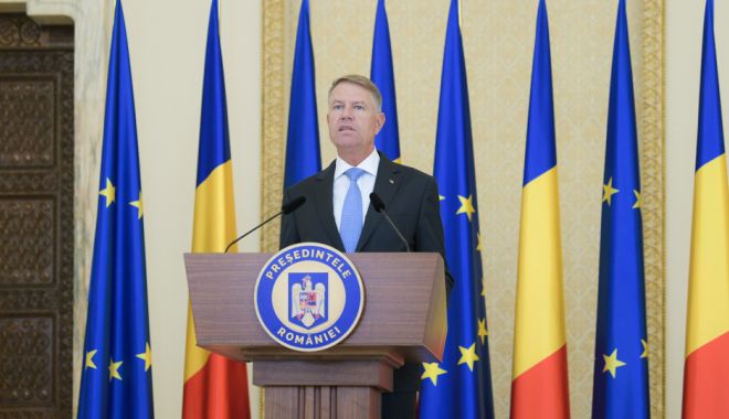Klaus Iohannis: Vă invit pe toți purtați mască, păstrați distanța ca să scăpăm de epidemie - bigdeclaratiedepresa0907202052-1597246033.jpg