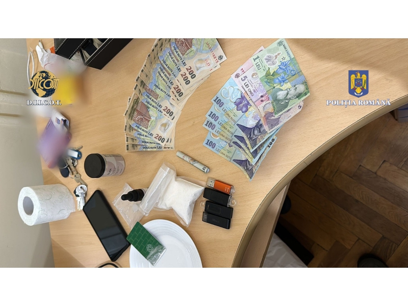Trei bărbați, CERCETAȚI PENTRU TRAFIC DE DROGURI DE RISC SI MARE RISC - bigwhatsapp-image-20240329-at-18-1711815264.jpeg